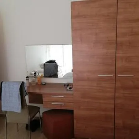 Yves 2 Bed At Sun Village Sunny Not Far Away From The Sea 아파트