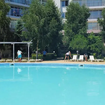 דירה Yves 2 Bed At Sun Village Sunny Not Far Away From The Sea *